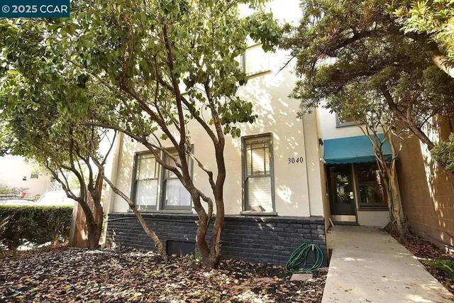 $1,825 | 3040 Telegraph Avenue, Berkeley, CA 94705