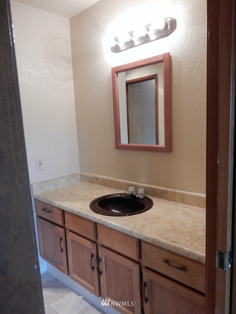 1175 Harrington Place Northeast, Unit 111 Renton, WA 98056 - Photo 12 of 15 Gallery Image 12