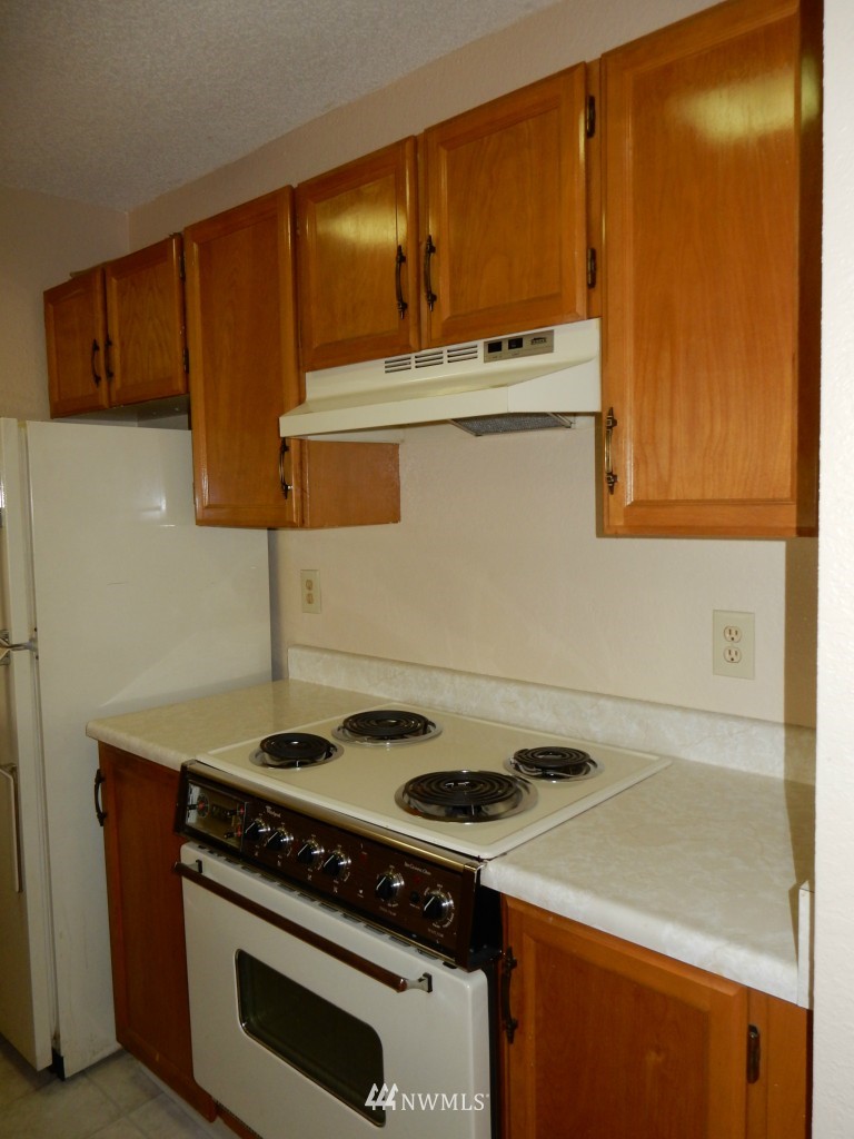 1175 Harrington Place Northeast, Unit 111 Renton, WA 98056 - Photo 3 of 15 Gallery Image 3