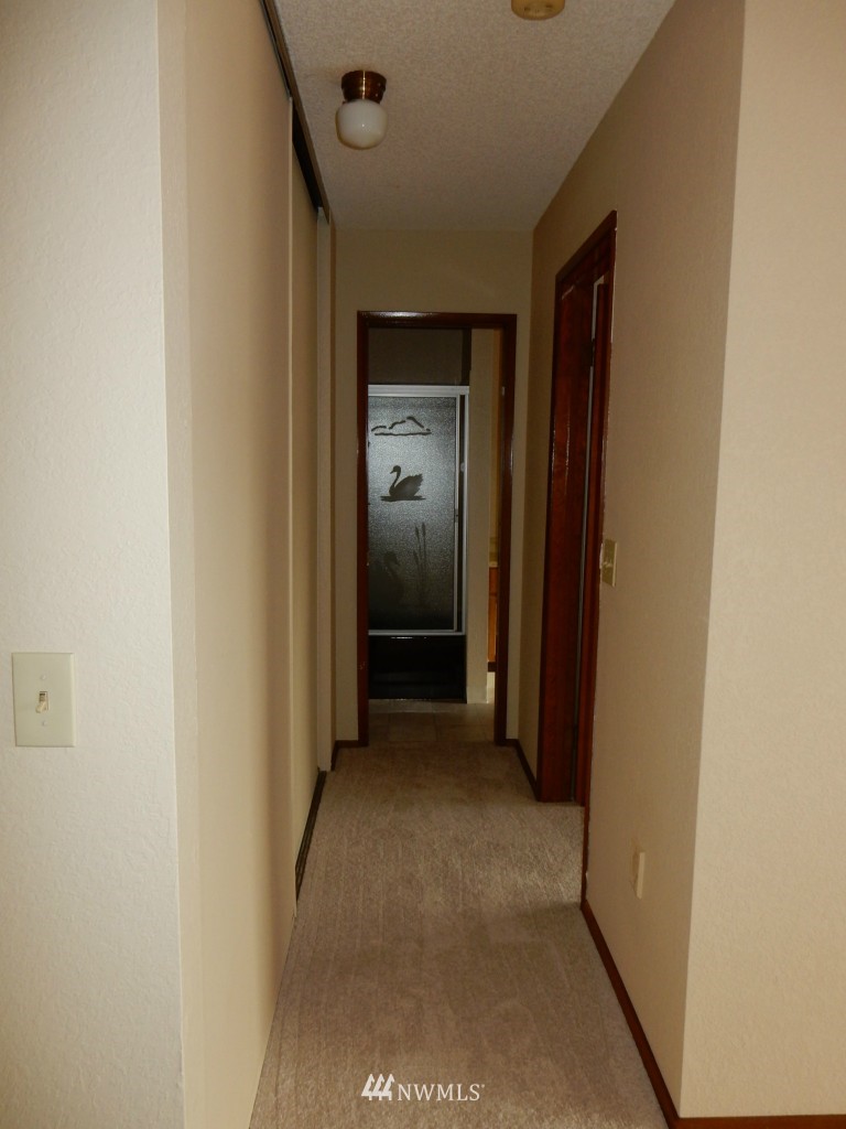 1175 Harrington Place Northeast, Unit 111 Renton, WA 98056 - Photo 6 of 15 Gallery Image 6