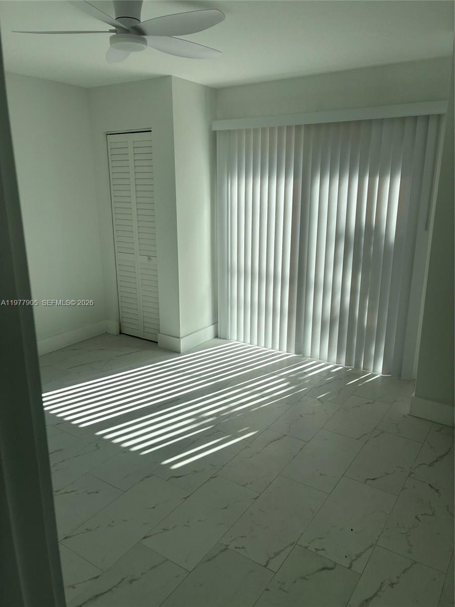 1530 Northeast 33rd Street, Unit 1530 Pompano Beach, FL 33064 - Photo 4 of 6 Living Room