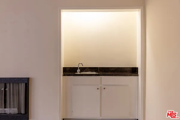 $3,980 | 1033 6th Street, Unit 107, Santa Monica, CA 90403