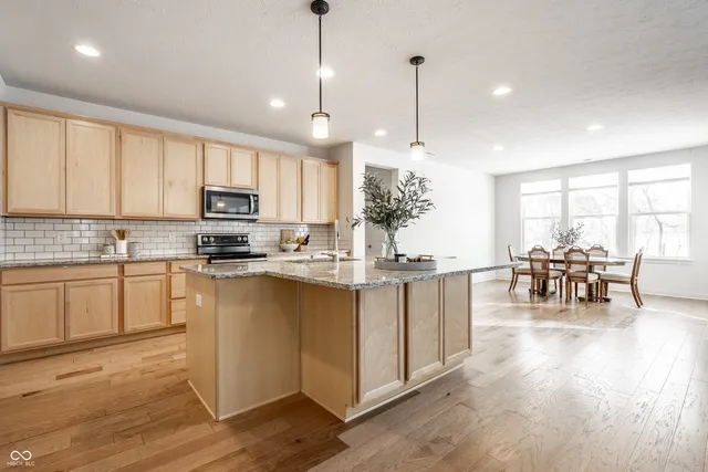 $465,000 | 9591 Summerton Drive, Fishers, IN 46037