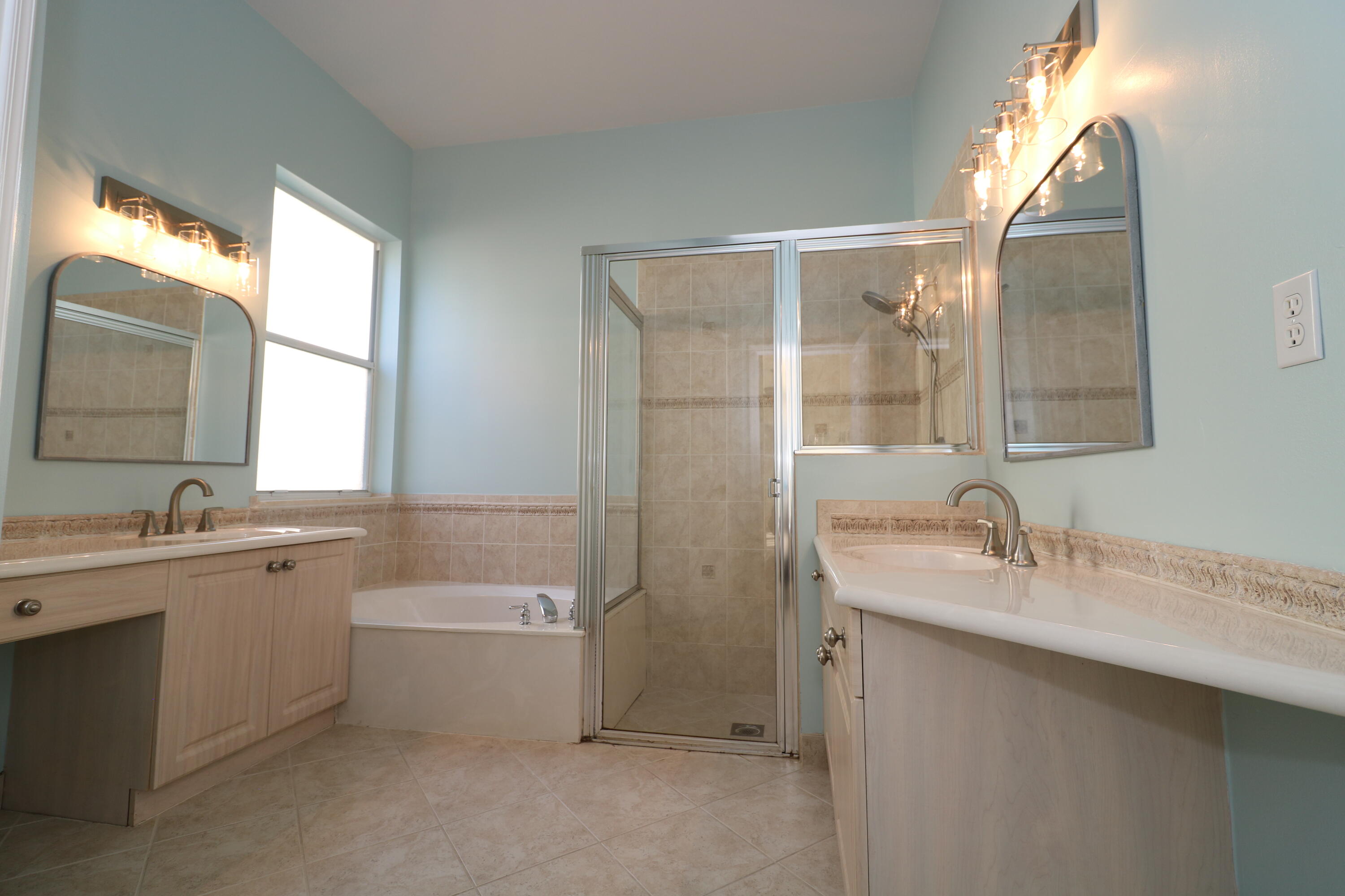 2017 Reston Circle Royal Palm Beach, FL 33411 - Photo 8 of 23 5BF1AEC6-4845-44EA-A23B-EDC100681E0C
