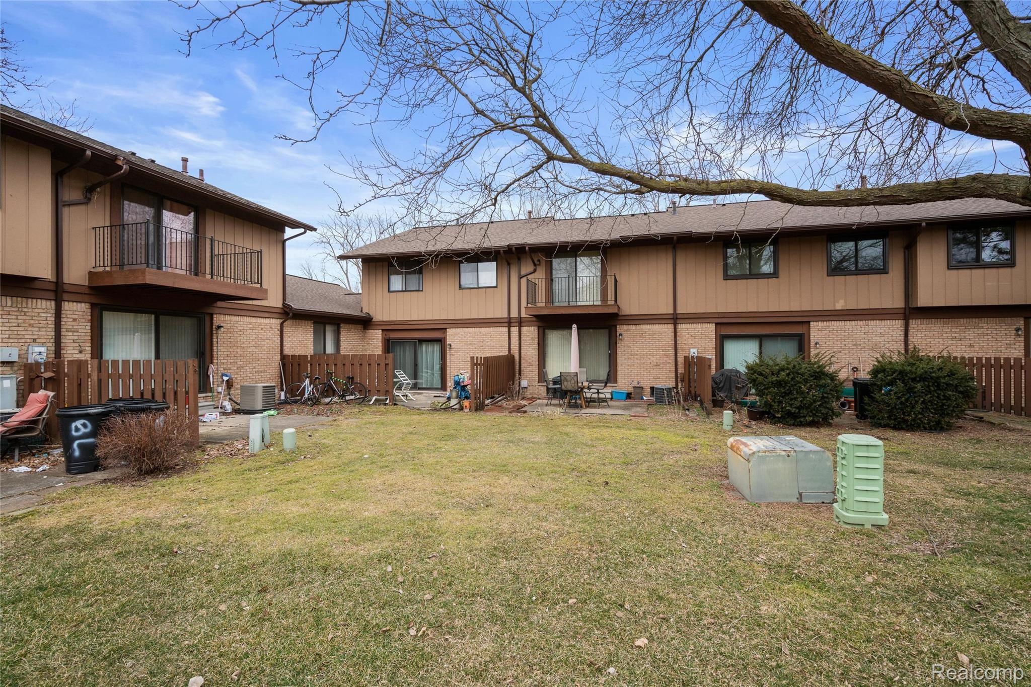 2380 Chalk Farm Road North Warren, MI 48091 - Photo 3 of 26 ChalkFarm-3.jpg