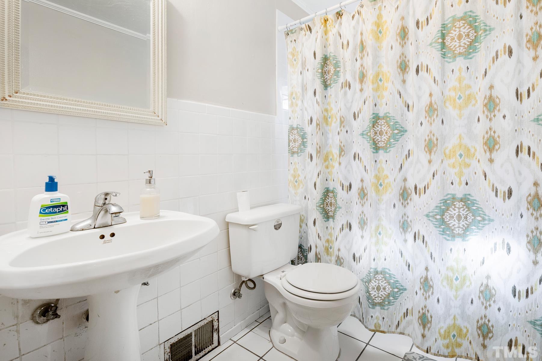 606-608 Gardner Street Raleigh, NC 27607 - Photo 4 of 30