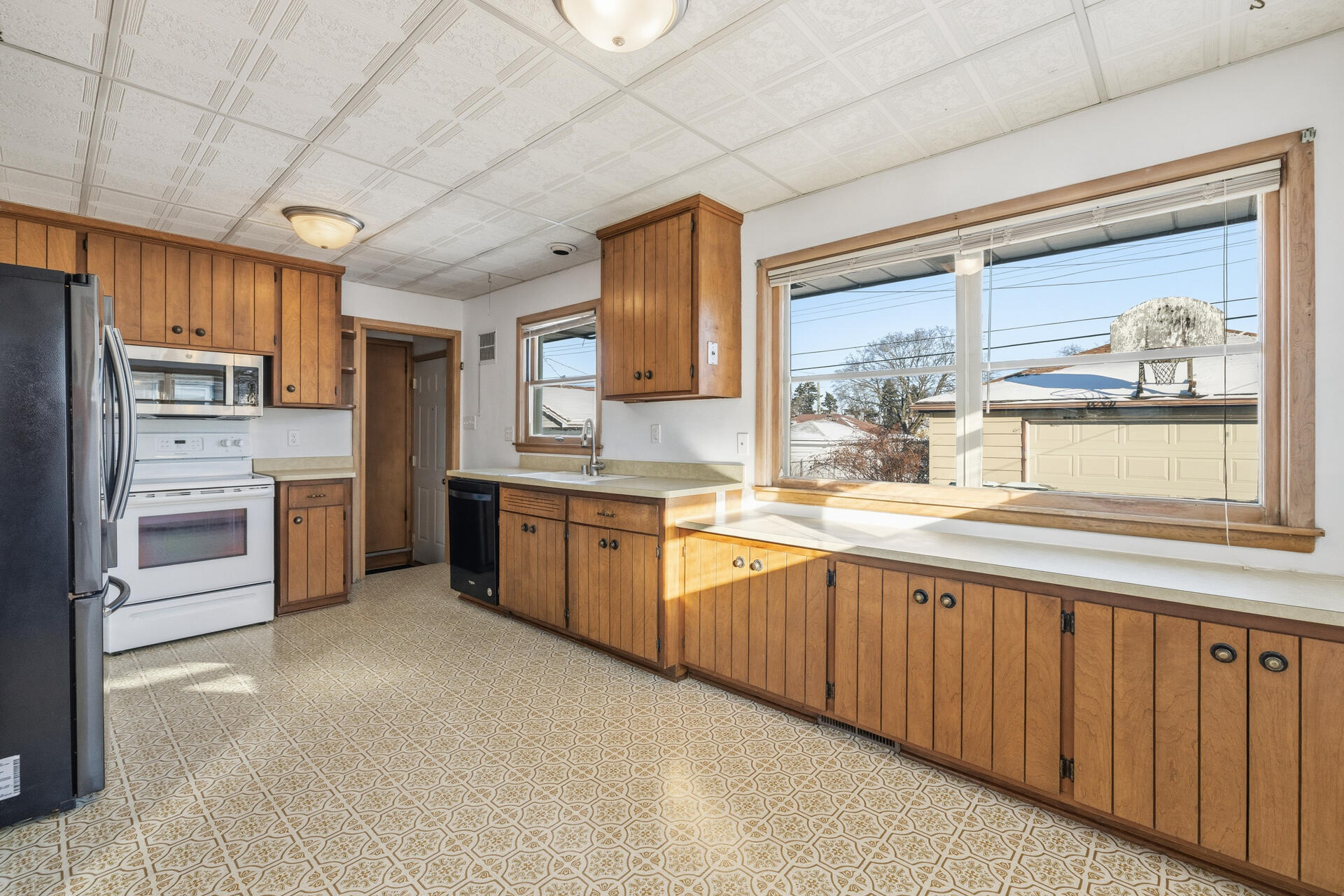 4134 North 80th Street Milwaukee, WI 53222 - Photo 8 of 28 Large Eat in Kitchen with tons of storage & natural light