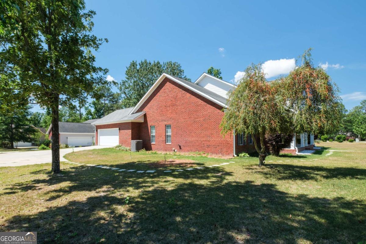 605 Patrick Way Statesboro, GA 30458 - Photo 4 of 44