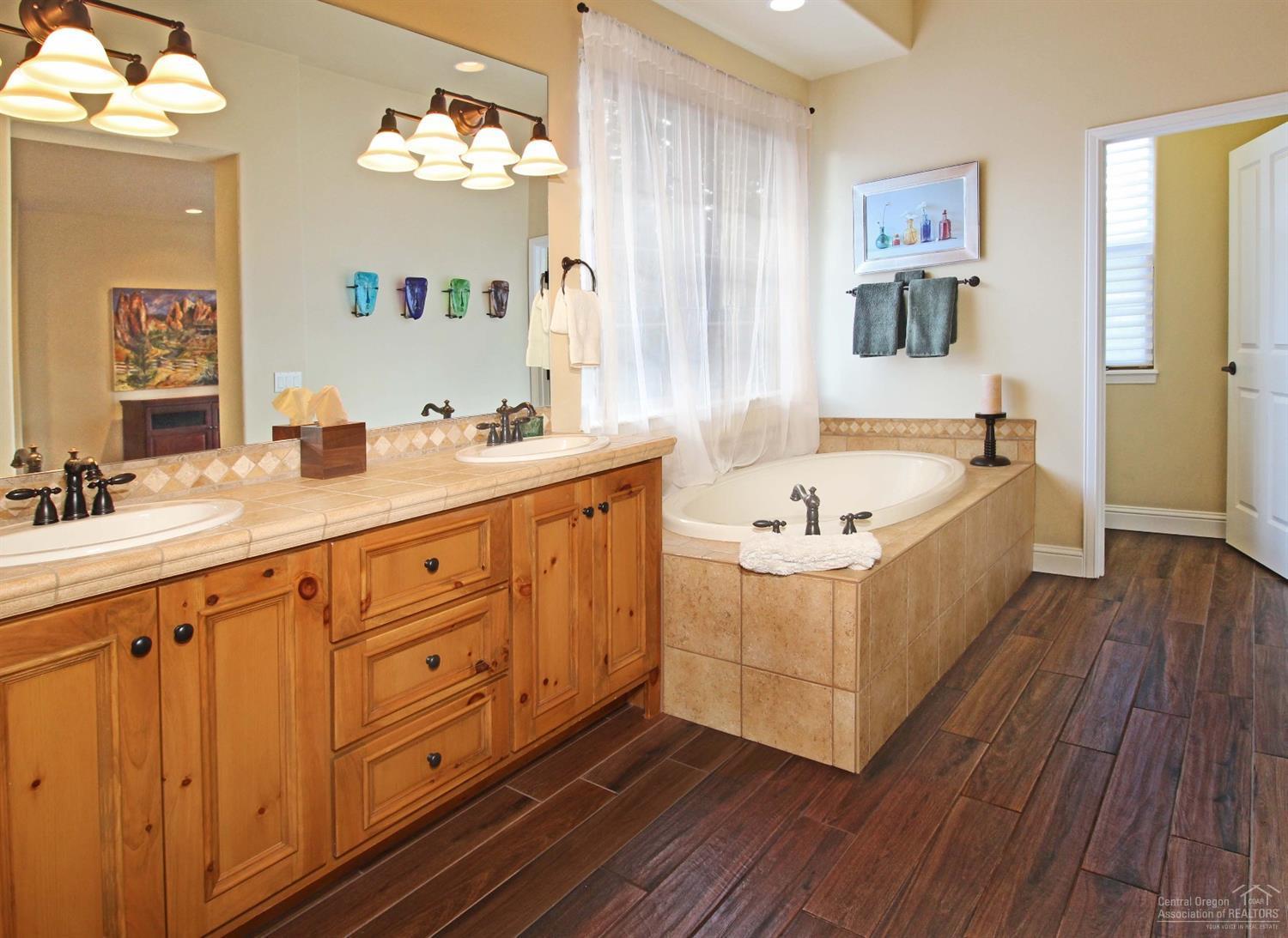 8915 Merlin Drive Redmond, OR 97756 - Photo 10 of 25 Additional Photo