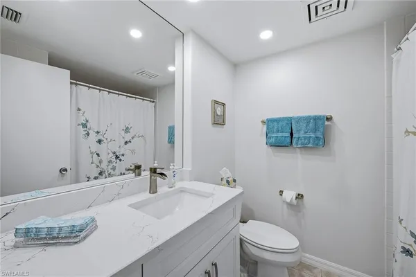 $2,675,000 | 4031 Gulf Shore Boulevard North, Unit 3B, Naples, FL 34103