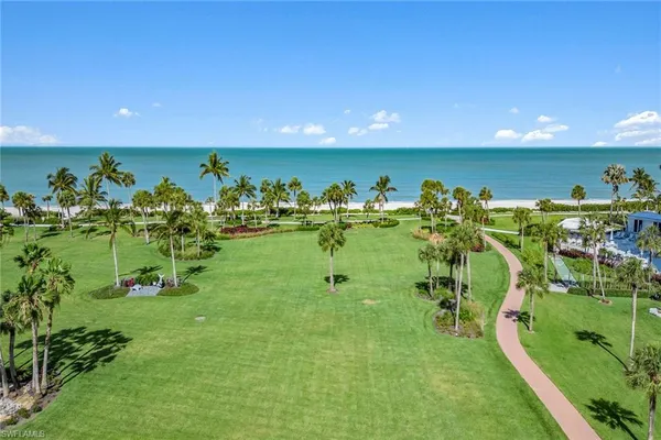 $2,675,000 | 4031 Gulf Shore Boulevard North, Unit 3B, Naples, FL 34103