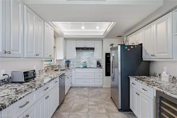 $2,675,000 | 4031 Gulf Shore Boulevard North, Unit 3B, Naples, FL 34103