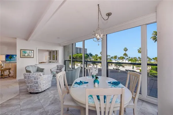 $2,675,000 | 4031 Gulf Shore Boulevard North, Unit 3B, Naples, FL 34103