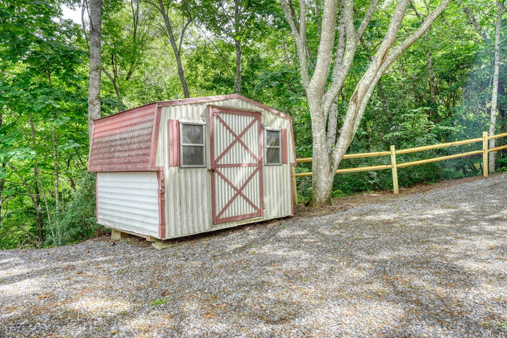 2228 Walls Mount Road Hiawassee, GA 30546 - Photo 47 of 53