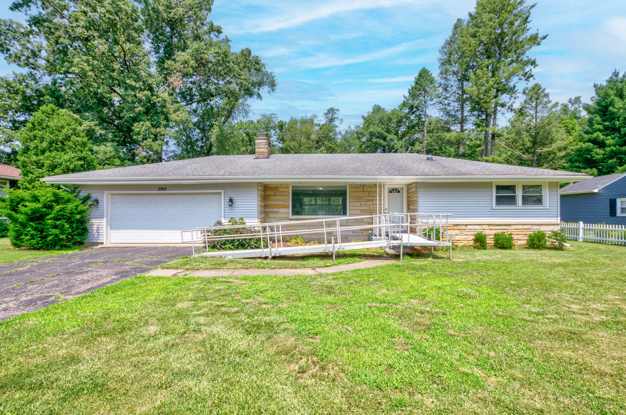 2912 Horton Road Jackson, MI 49203 - Photo 2 of 38 2