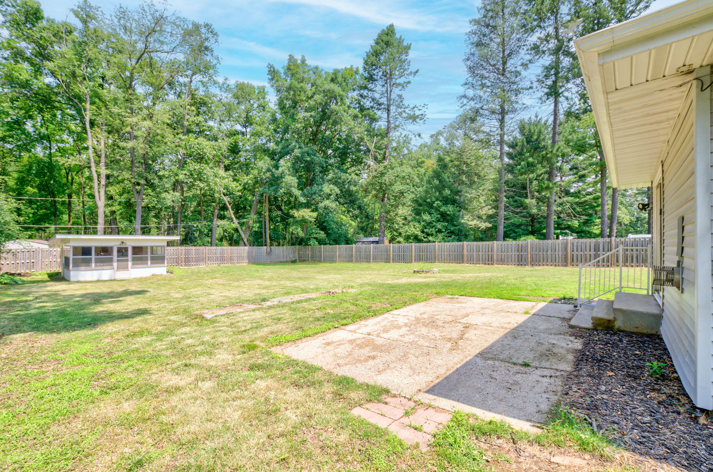 2912 Horton Road Jackson, MI 49203 - Photo 33 of 38 32