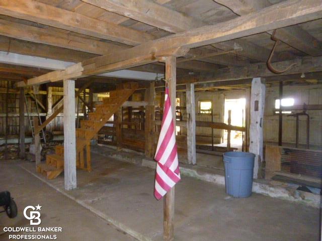 5788 Kilgore Road Avoca, MI 48006 - Photo 37 of 46 more dairy barn