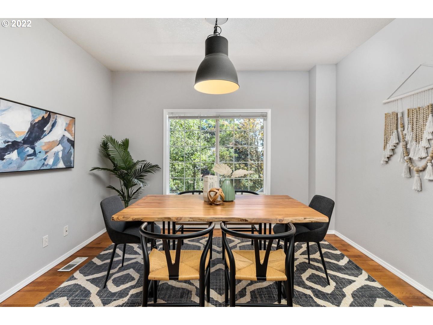 7541 Southwest View Point Terrace Portland, OR 97219 - Photo 11 of 26 Dining Room