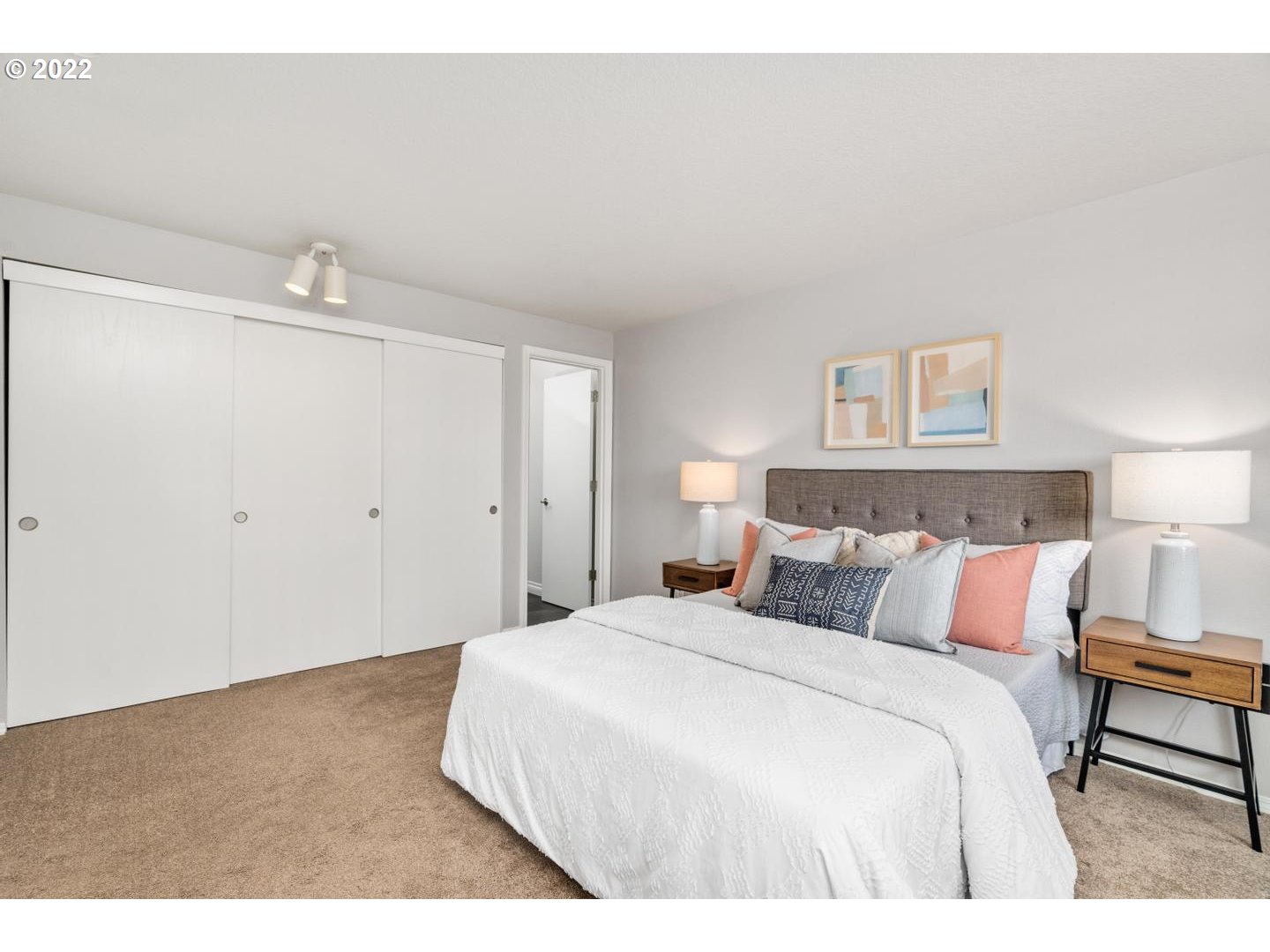7541 Southwest View Point Terrace Portland, OR 97219 - Photo 14 of 26