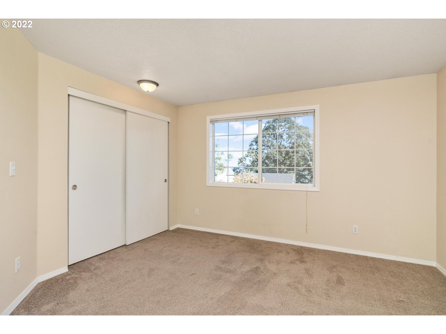 7541 Southwest View Point Terrace Portland, OR 97219 - Photo 17 of 26 Bedroom
