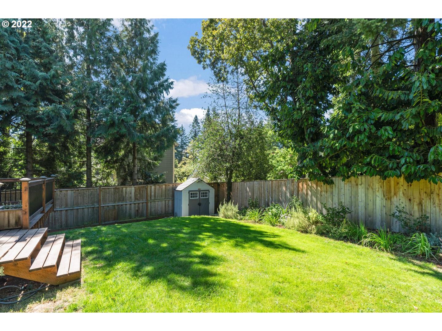7541 Southwest View Point Terrace Portland, OR 97219 - Photo 24 of 26 Backyard