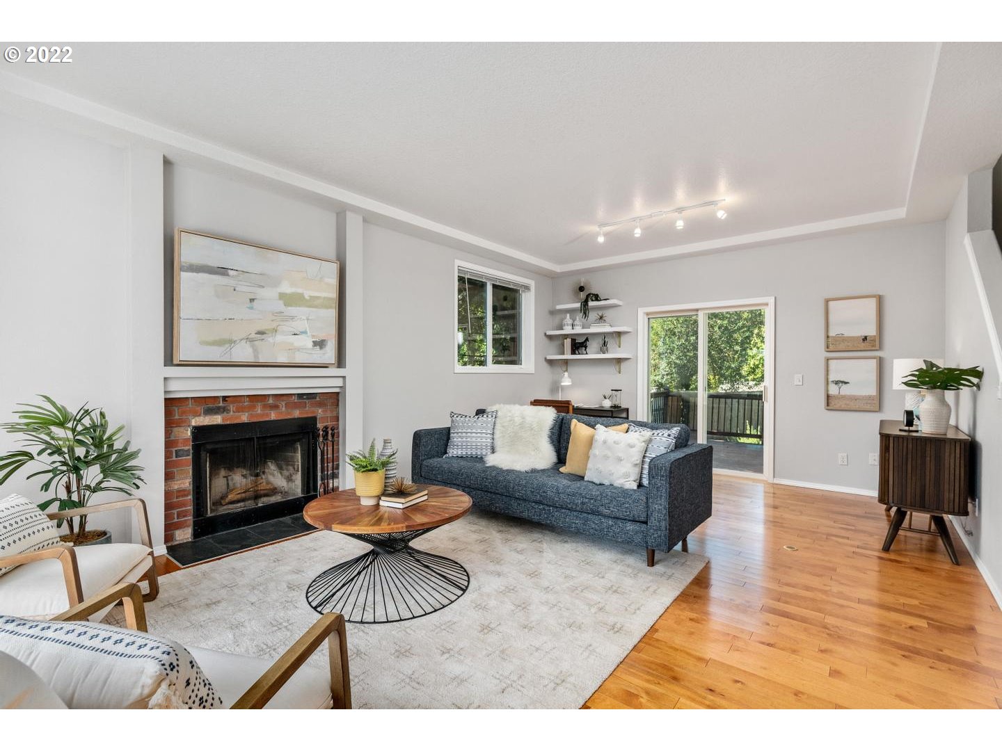 7541 Southwest View Point Terrace Portland, OR 97219 - Photo 7 of 26