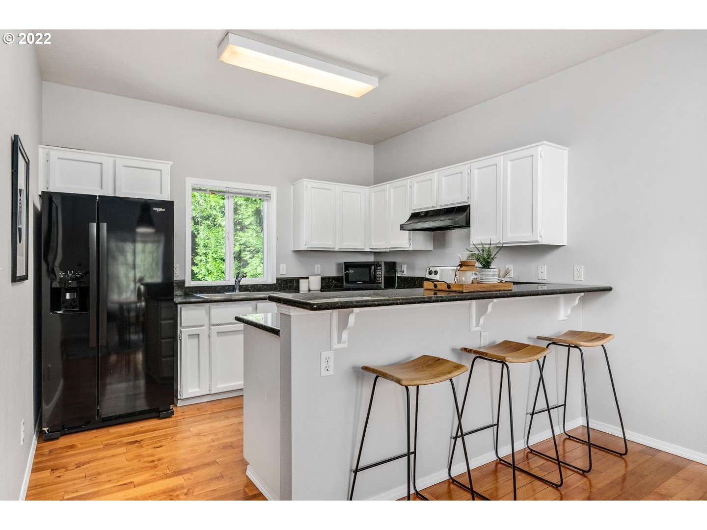 7541 Southwest View Point Terrace Portland, OR 97219 - Photo 9 of 26 Kitchen