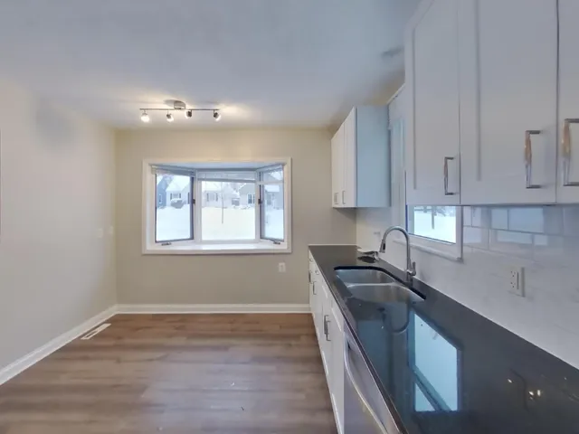 $2,579 | 3105 Georgia Avenue South, St. Louis Park, MN 55426