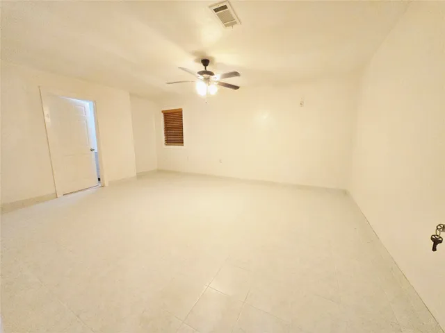 $275,000 | 9621 Sweetwater Lane, Houston, TX 77037