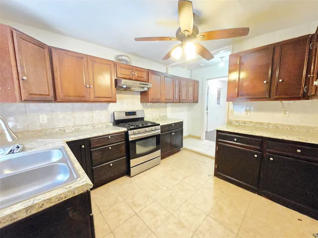 $275,000 | 9621 Sweetwater Lane, Houston, TX 77037