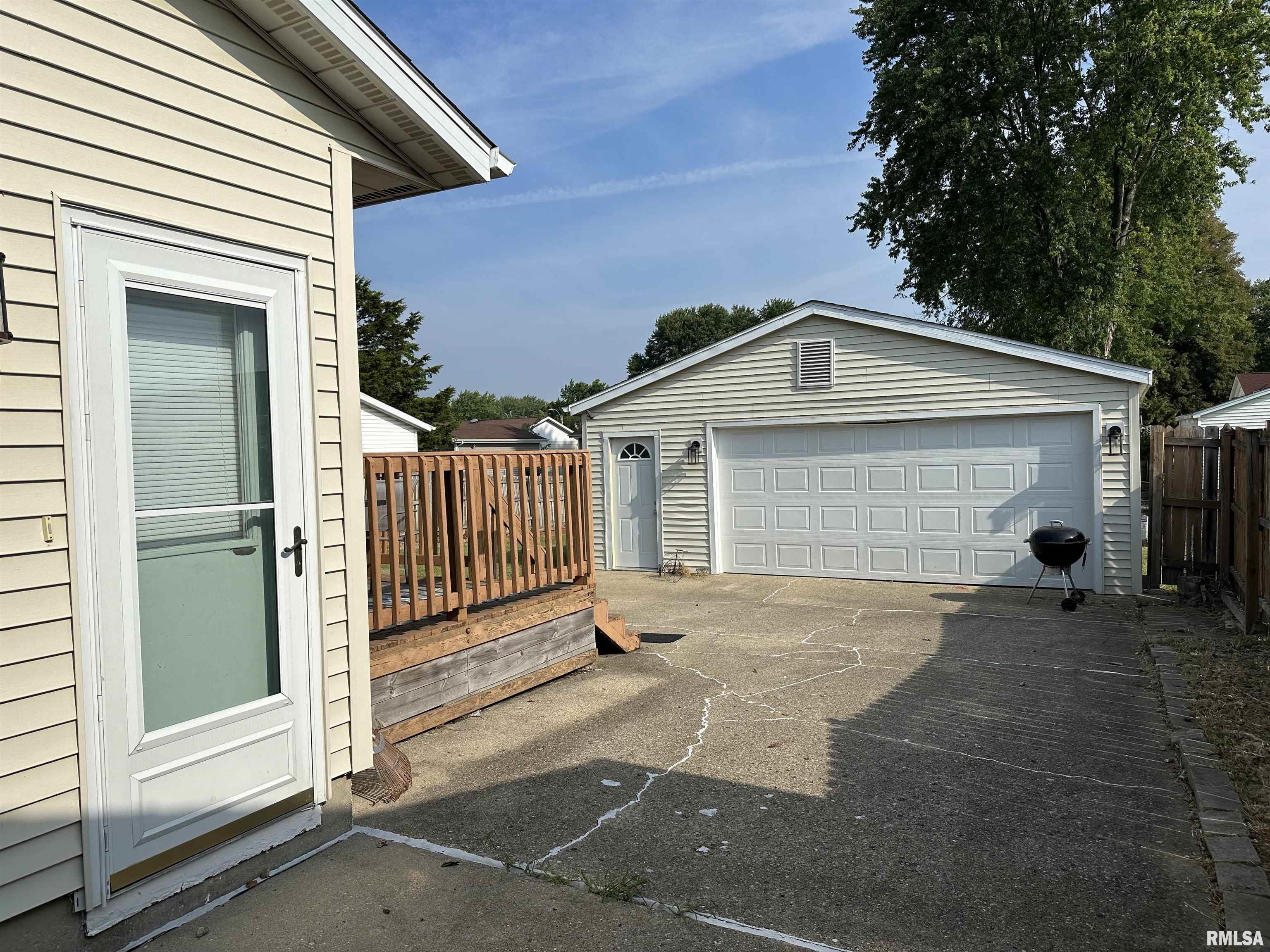 3017 Somerton Road Springfield, IL 62702 - Photo 6 of 8