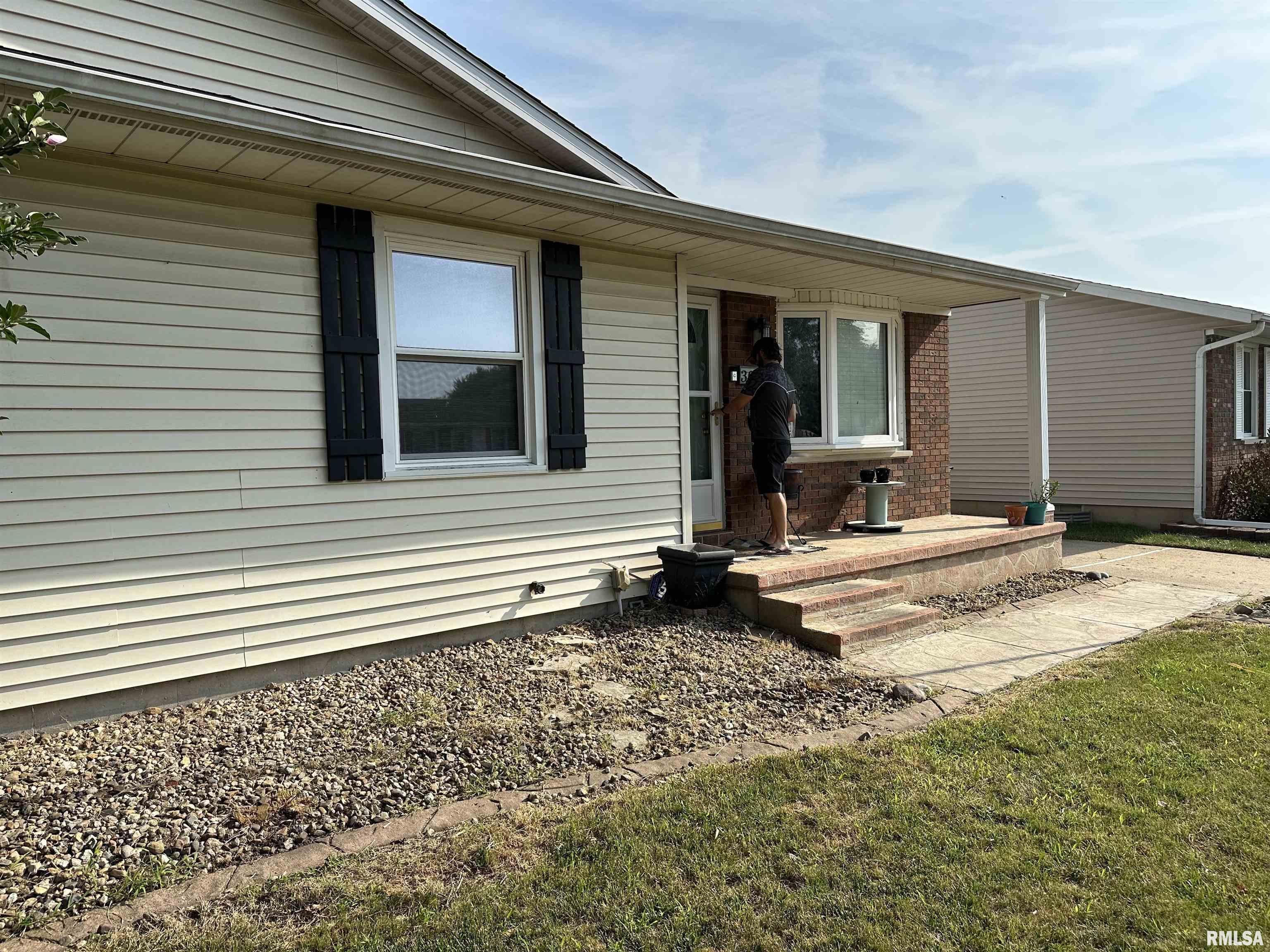 3017 Somerton Road Springfield, IL 62702 - Photo 8 of 8