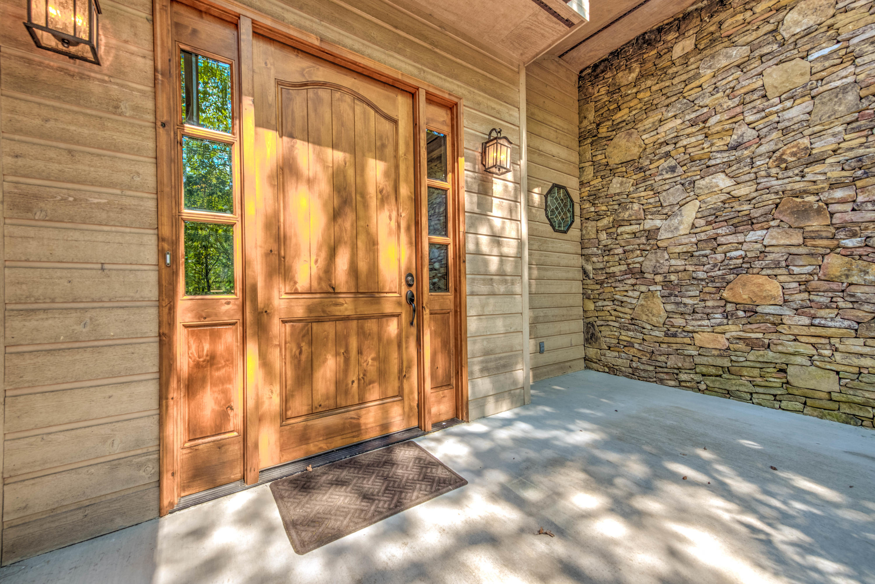 118 Graceland Road Oak Ridge, TN 37830 - Photo 3 of 34 3
