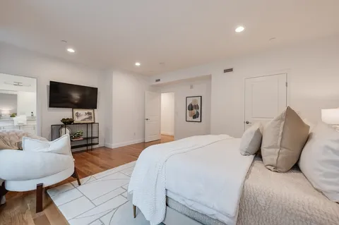 $1,299,000 | 260 Gold Street, Unit 101, Boston, MA 02127