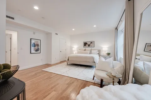 $1,299,000 | 260 Gold Street, Unit 101, Boston, MA 02127