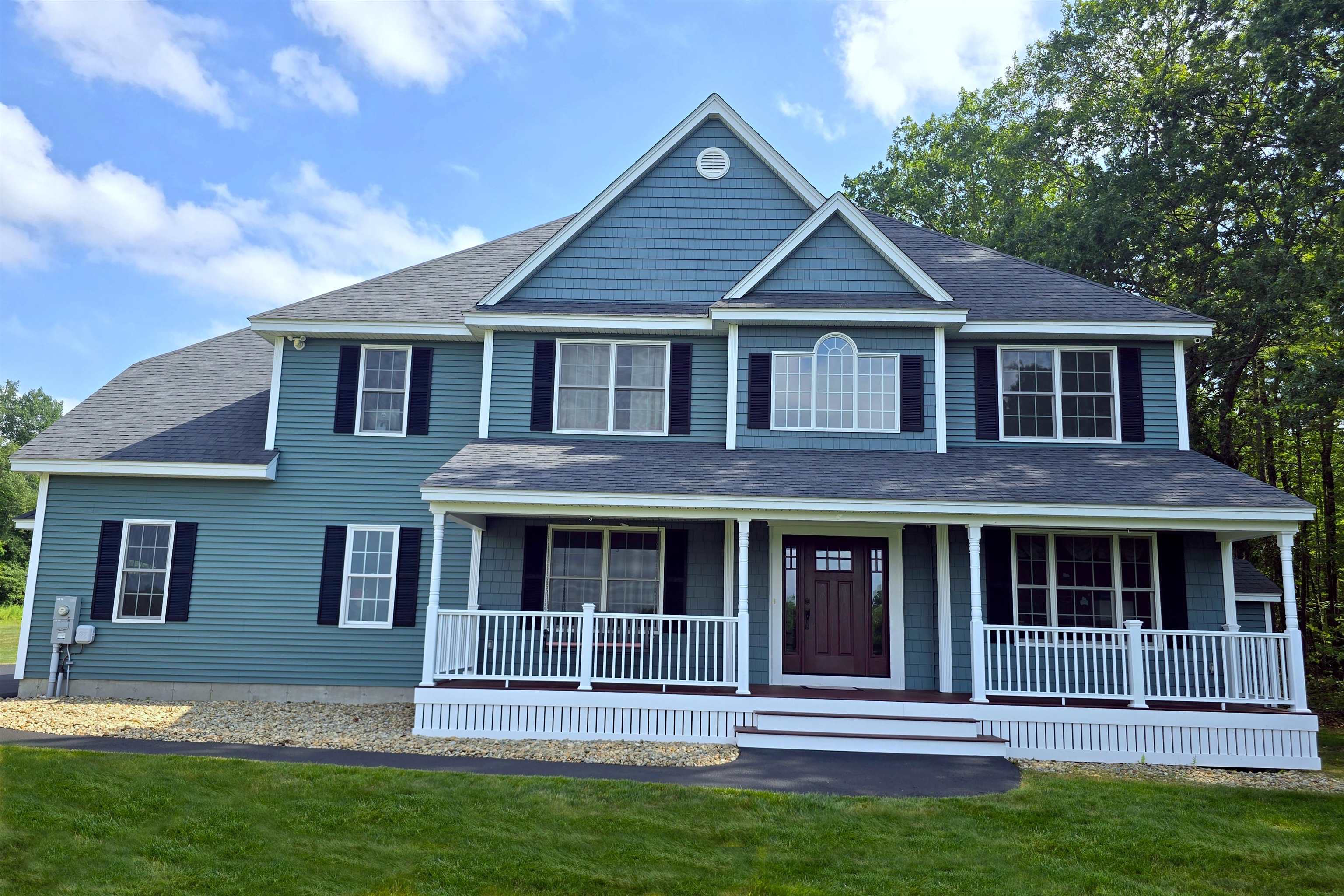 41 Senter Farm Road Hudson, NH 03051 - Photo 2 of 58