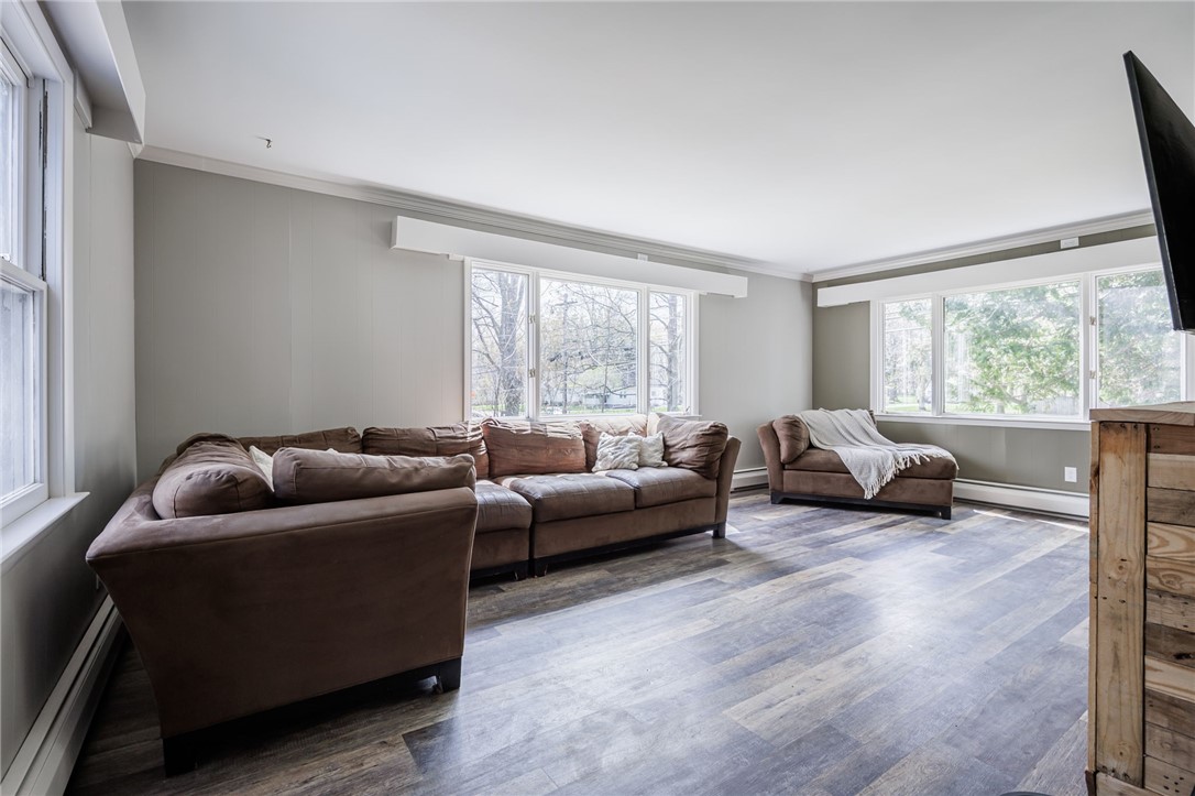 178 Elmgrove Road Greece, NY 14626 - Photo 11 of 42