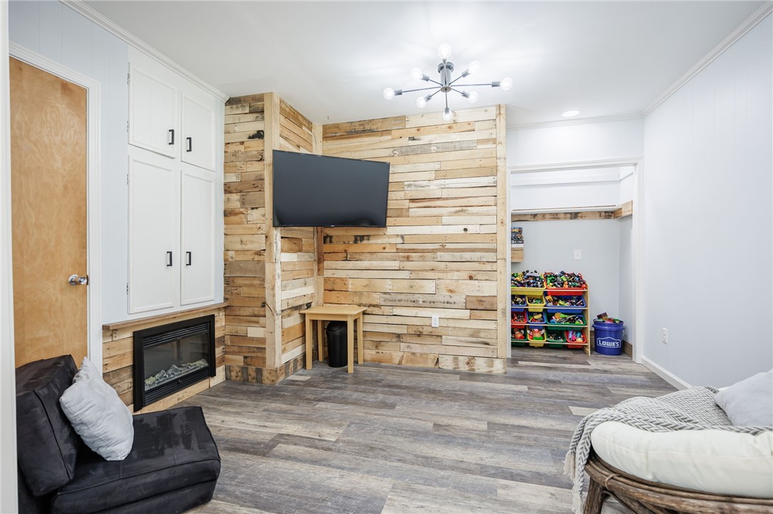 178 Elmgrove Road Greece, NY 14626 - Photo 12 of 42