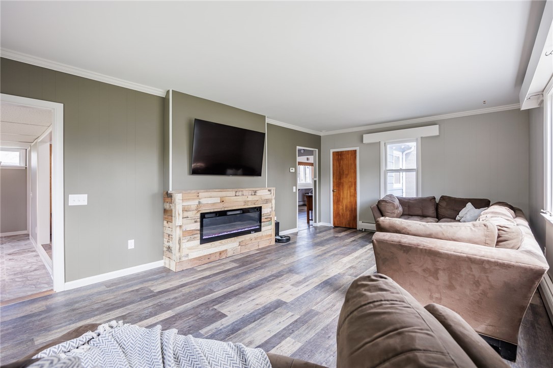 178 Elmgrove Road Greece, NY 14626 - Photo 9 of 42