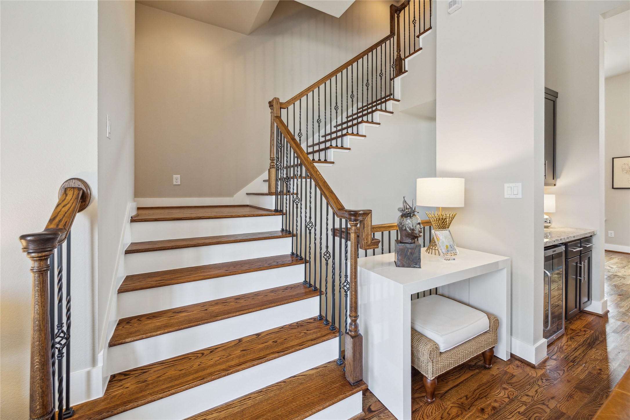 4102 Marina Street Houston, TX 77007 - Photo 11 of 23 a view of entryway and hall