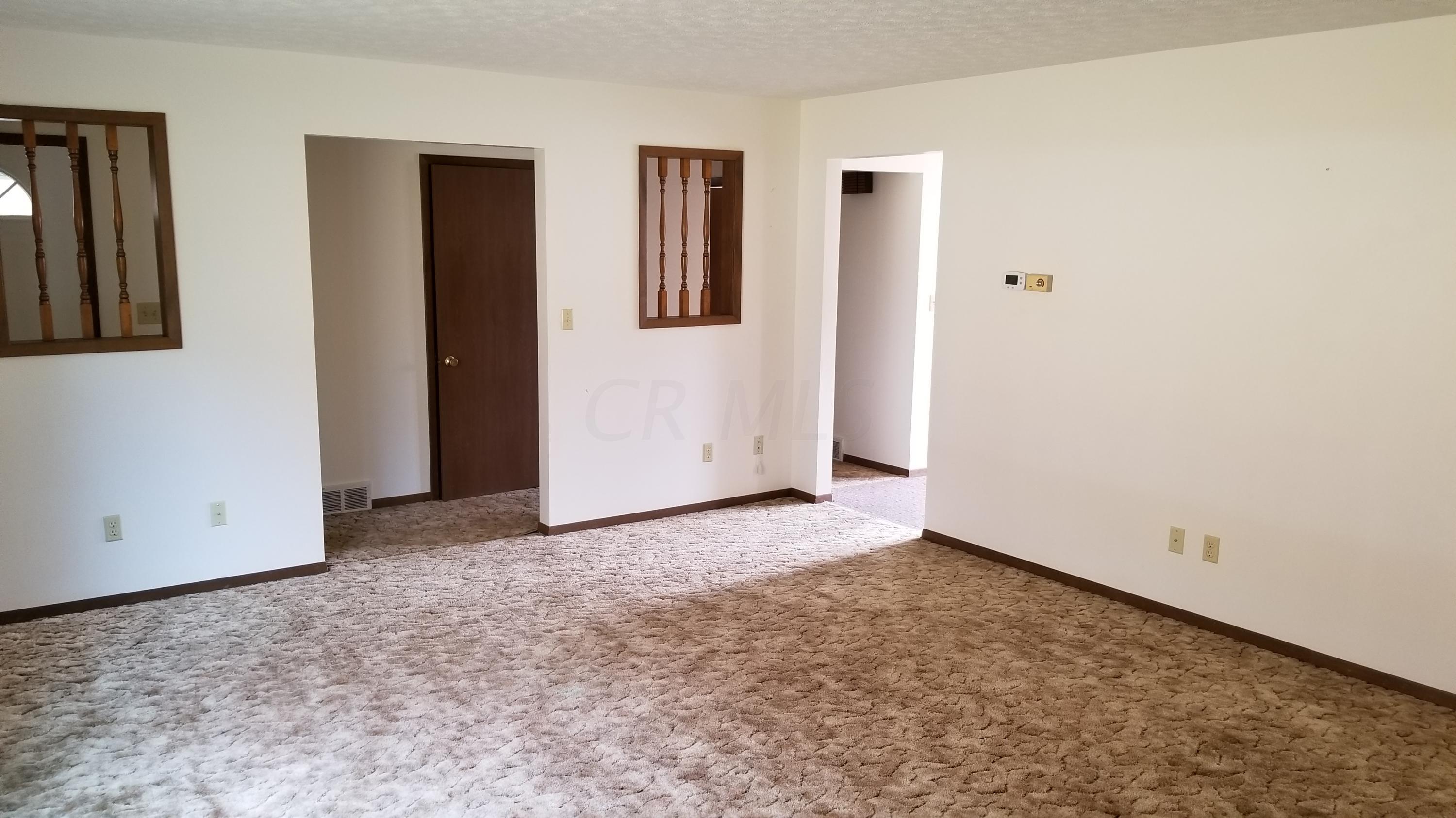 1243 Quarry Road Southeast Lancaster, OH 43130 - Photo 13 of 36 Gallery Image 13