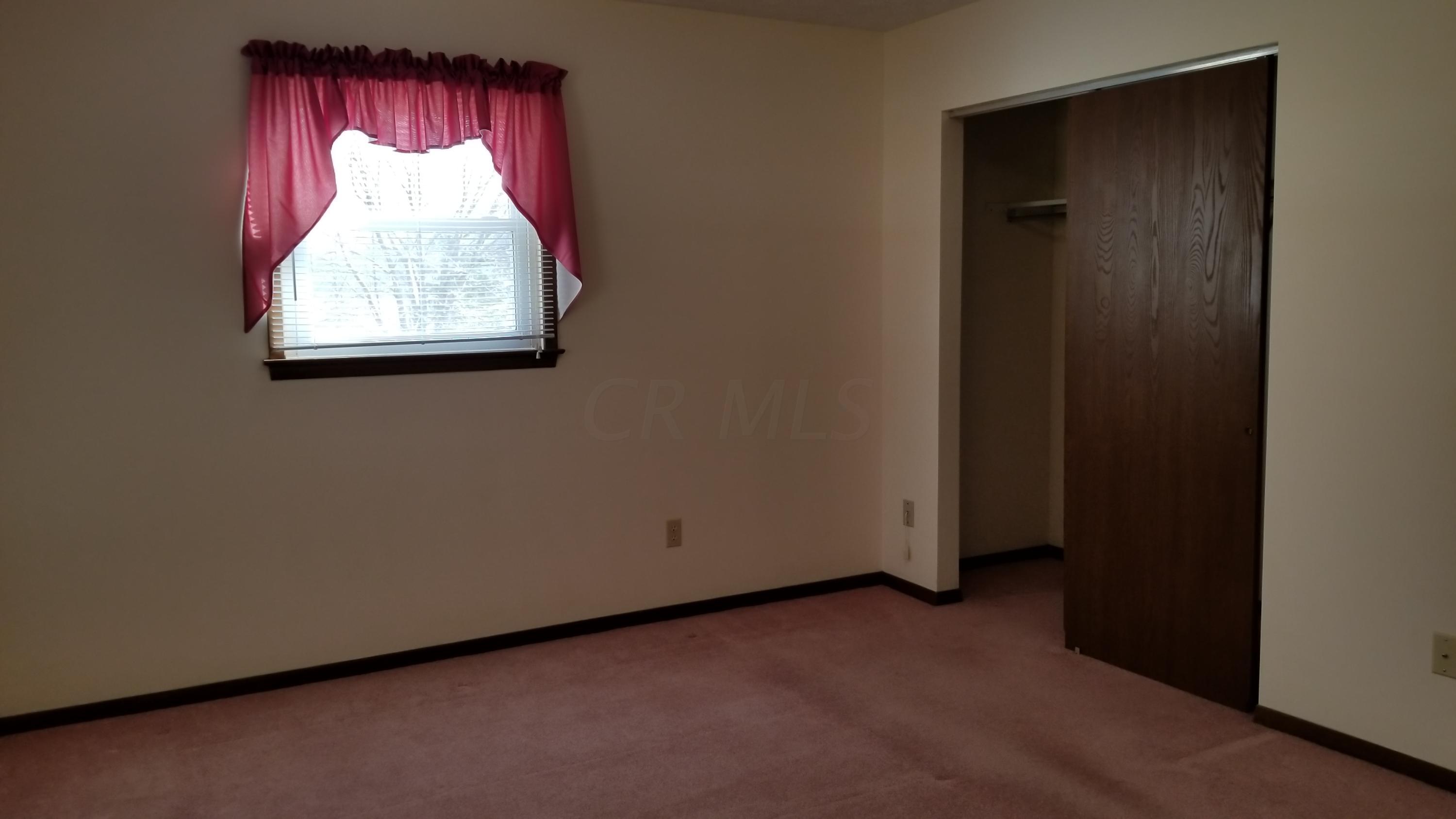 1243 Quarry Road Southeast Lancaster, OH 43130 - Photo 16 of 36 Gallery Image 16