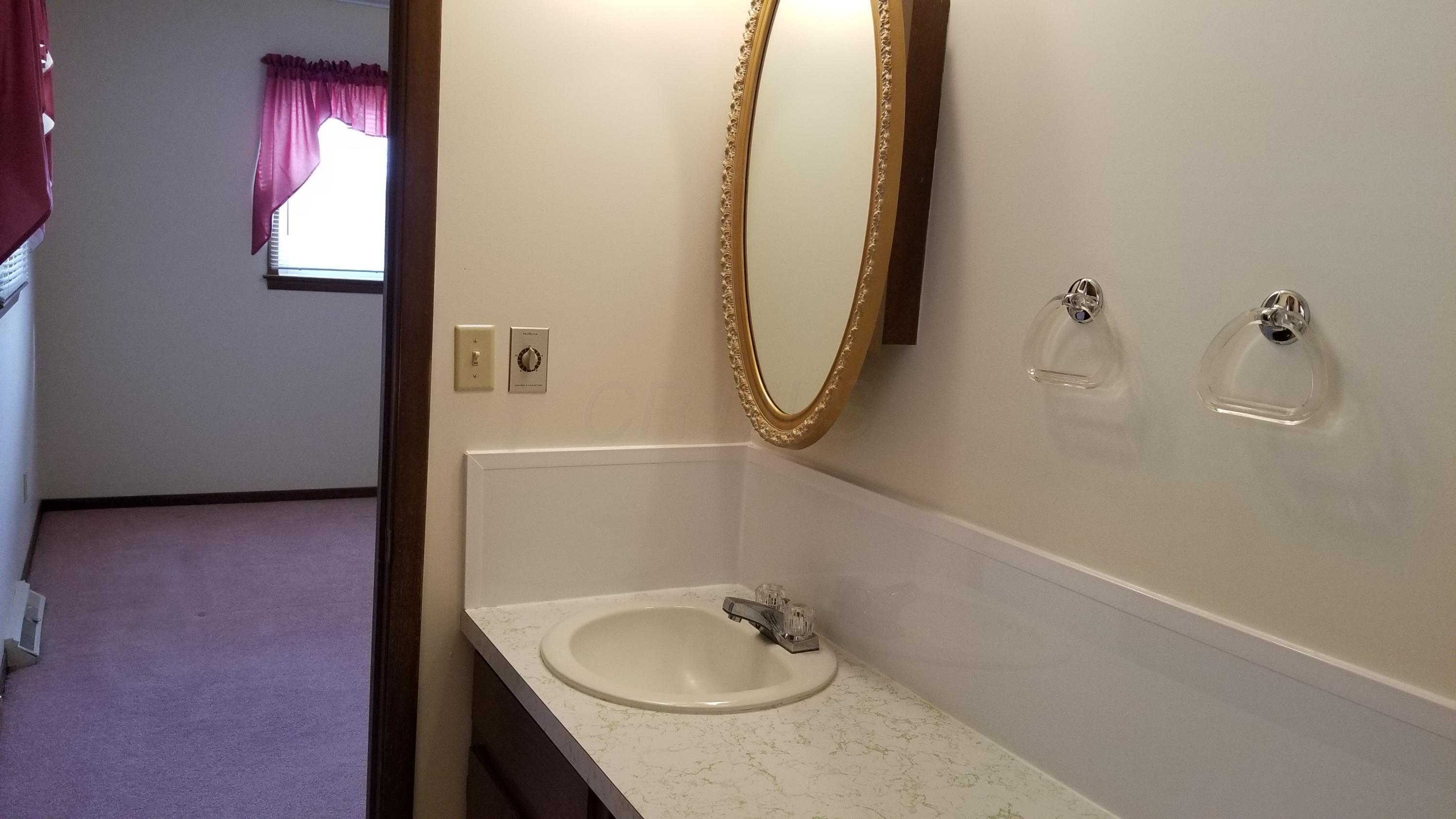 1243 Quarry Road Southeast Lancaster, OH 43130 - Photo 18 of 36 Gallery Image 18