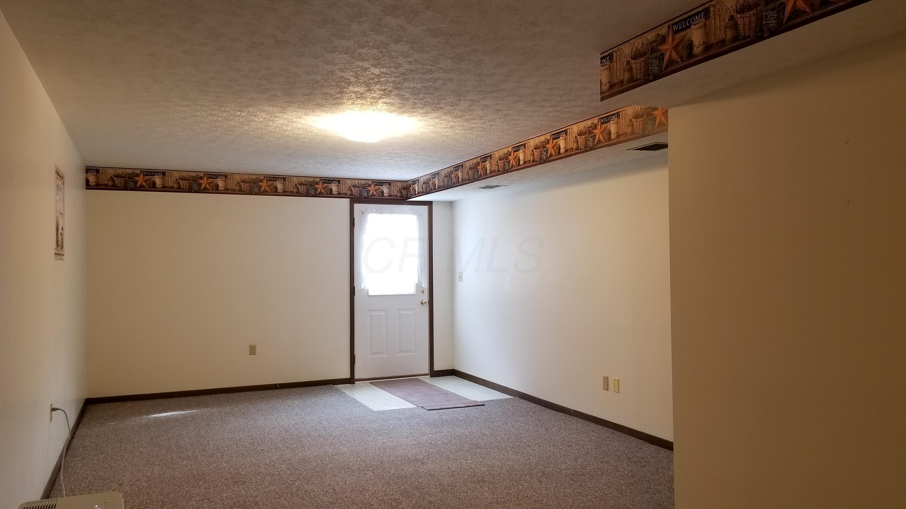 1243 Quarry Road Southeast Lancaster, OH 43130 - Photo 25 of 36 Gallery Image 25
