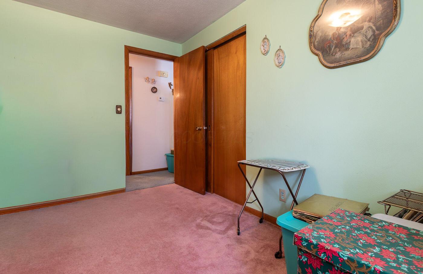 3547 Noe Bixby Road Columbus, OH 43232 - Photo 16 of 27 15