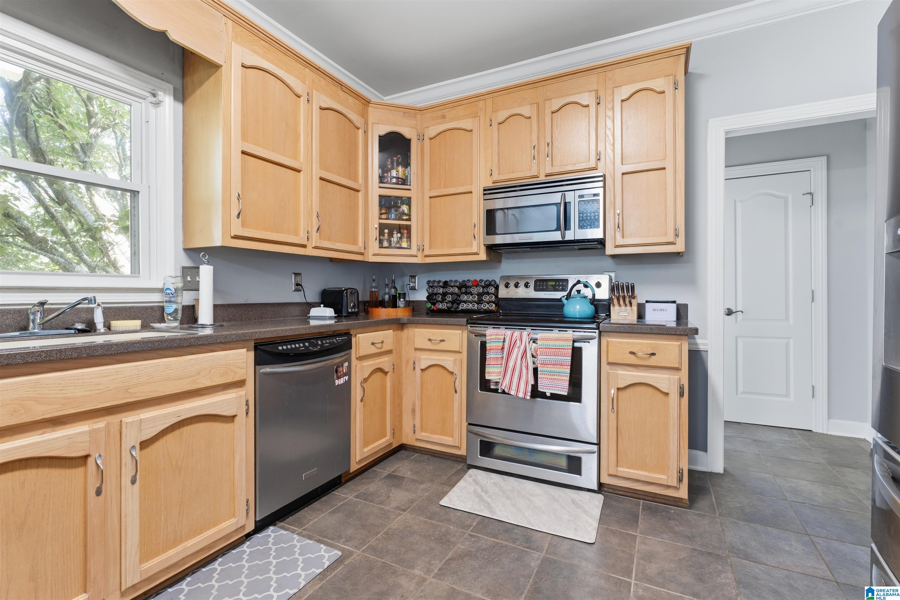 3918 Spring Valley Road Birmingham, AL 35223 - Photo 14 of 61 Gallery Image 14