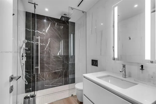 $16,500 | 300 Biscayne Blvd Way, Unit 2605W, Miami, FL 33131