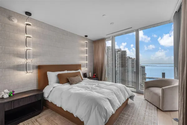 $16,500 | 300 Biscayne Blvd Way, Unit 2605W, Miami, FL 33131