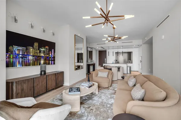 $16,500 | 300 Biscayne Blvd Way, Unit 2605W, Miami, FL 33131