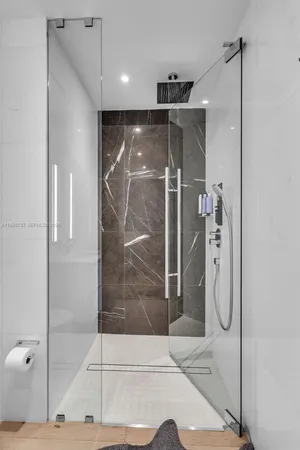 $16,500 | 300 Biscayne Blvd Way, Unit 2605W, Miami, FL 33131